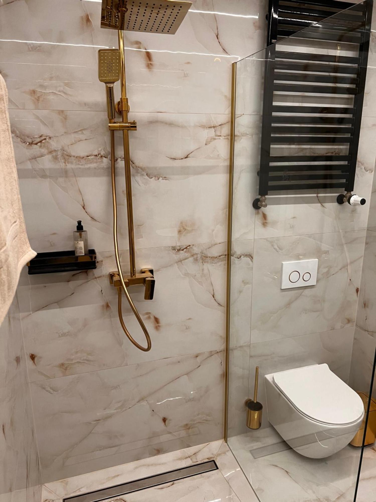 Goldowy Apartament Konin Конин Екстериор снимка