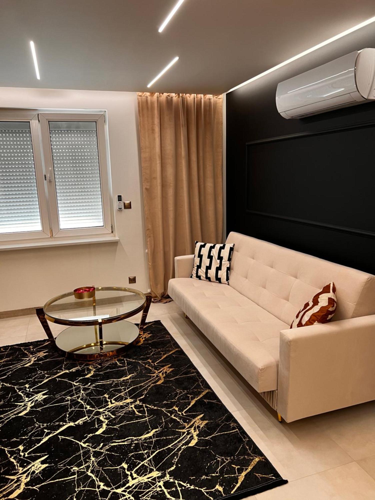 Goldowy Apartament Konin Конин Екстериор снимка